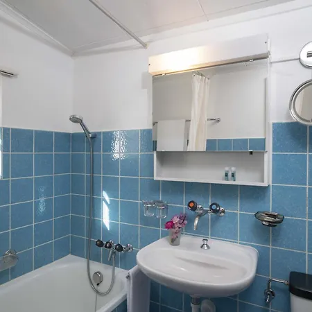 By Bad Serneus Отель типа 